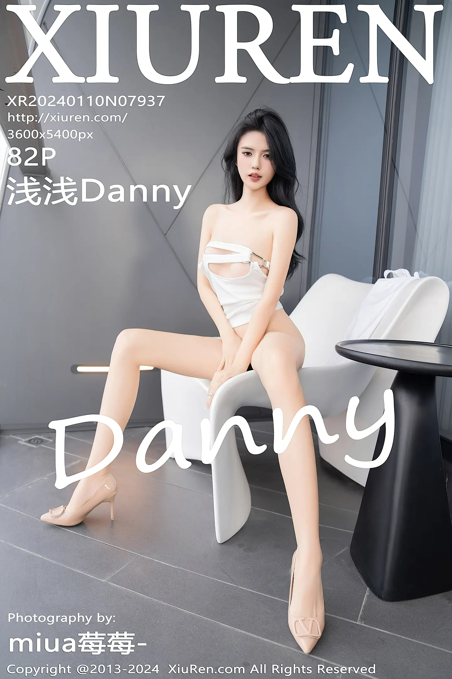 [XiuRen秀人网]VOL.7937 模特浅浅Danny性感简约白色套装露白色内衣秀曼妙身姿诱惑写真82P-秀人网官方网站
